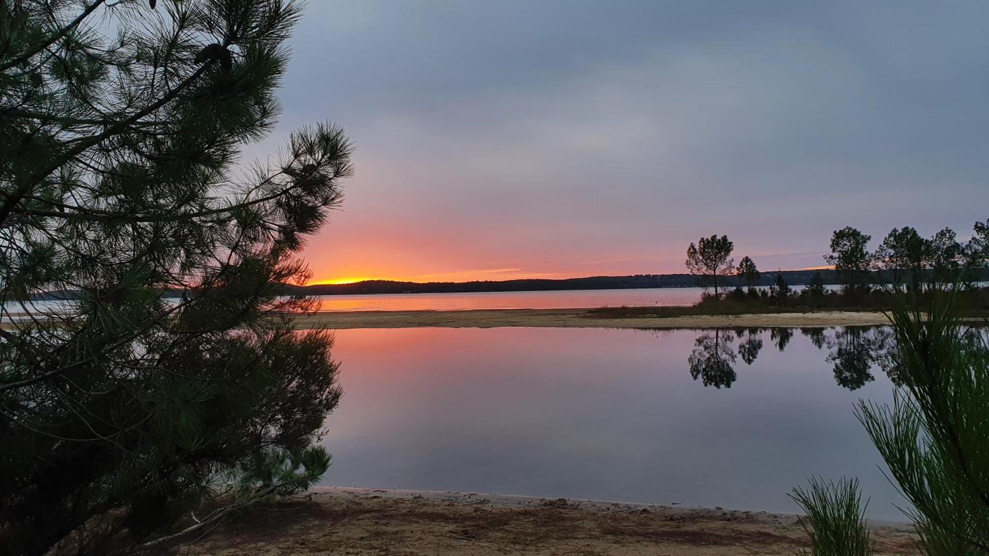 Au Bord Du Lac Et Sous Les Pins Villa Lacanau Ngoại thất bức ảnh